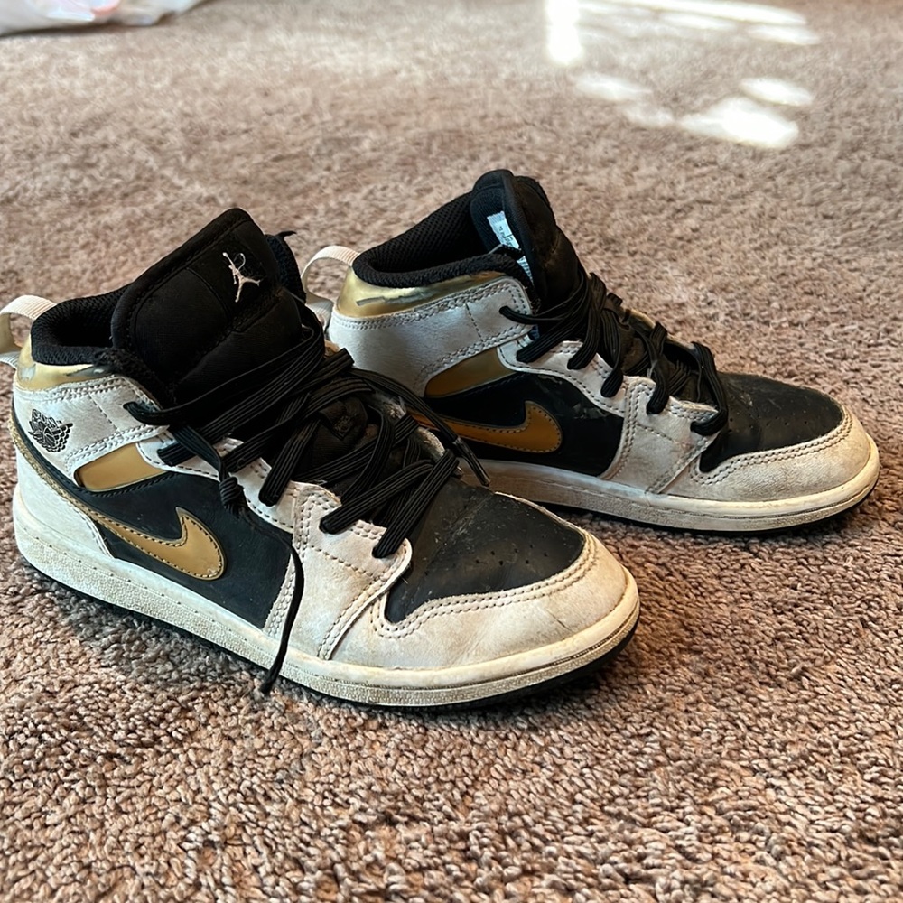 Jordan 1Y